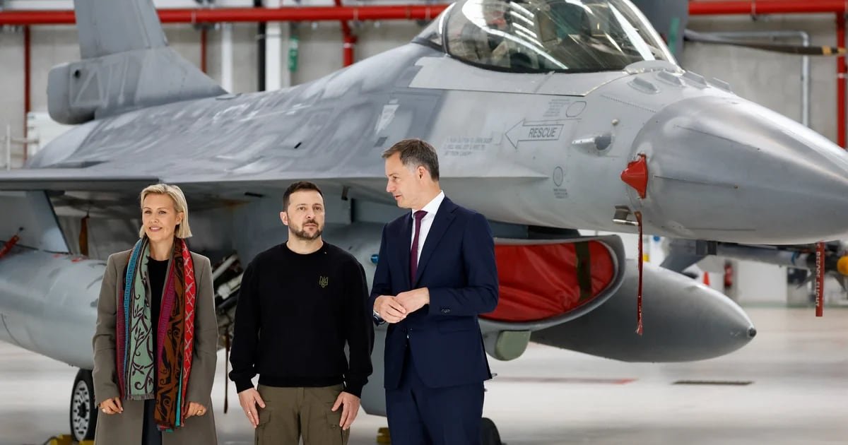 Antony Blinken anunciou que os países da OTAN começaram a enviar aeronaves F-16 para a Ucrânia para resistir à ofensiva russa